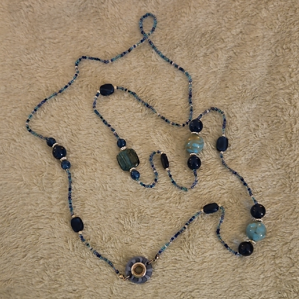 Elegant Blue Beaded Necklace. LOW $4.99 SHIPPING.